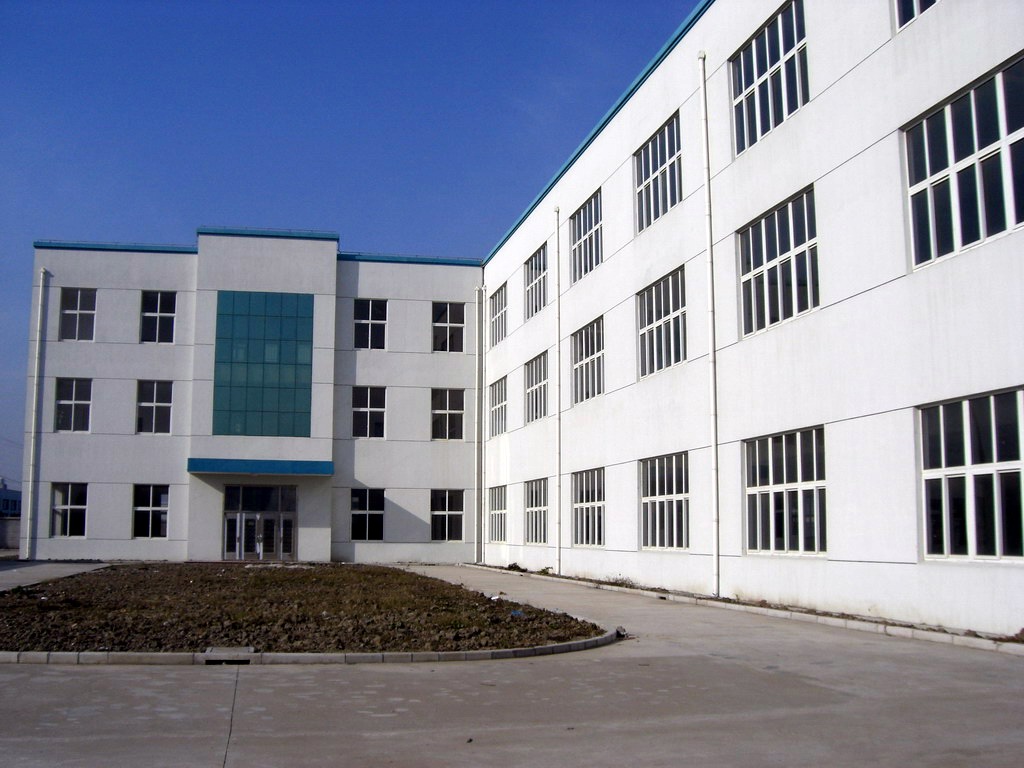 东莞寮步厂房  东莞寮步新出800平米厂房分租一楼带办公室急招租