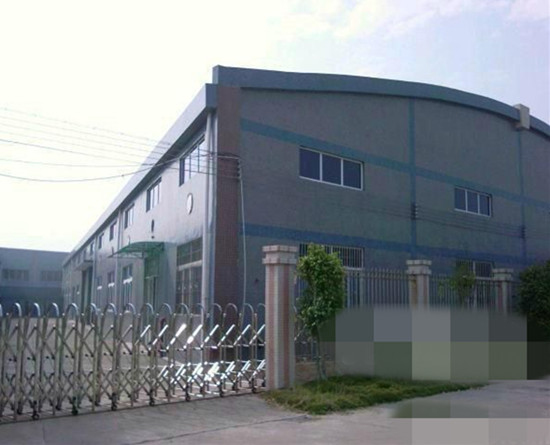 横沥原房东独门独院单一层钢构厂房1400平方出租，带航车